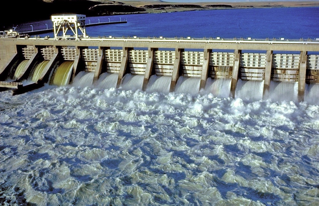 Photo of dam on the lower Snake River courtesy Northwest River Partners
