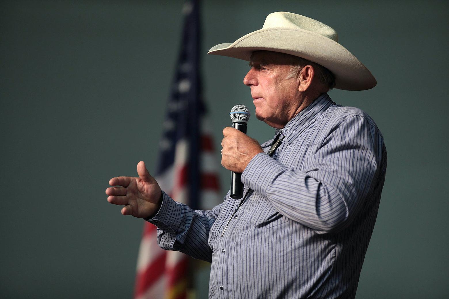 Cliven Bundy speaking at a forum hosted by the American Academy for Constitutional Education at the Burke Basic School in Mesa, Arizona. Photo courtesy Gage Skidmore (www.flickr.com/people/22007612@NO5)