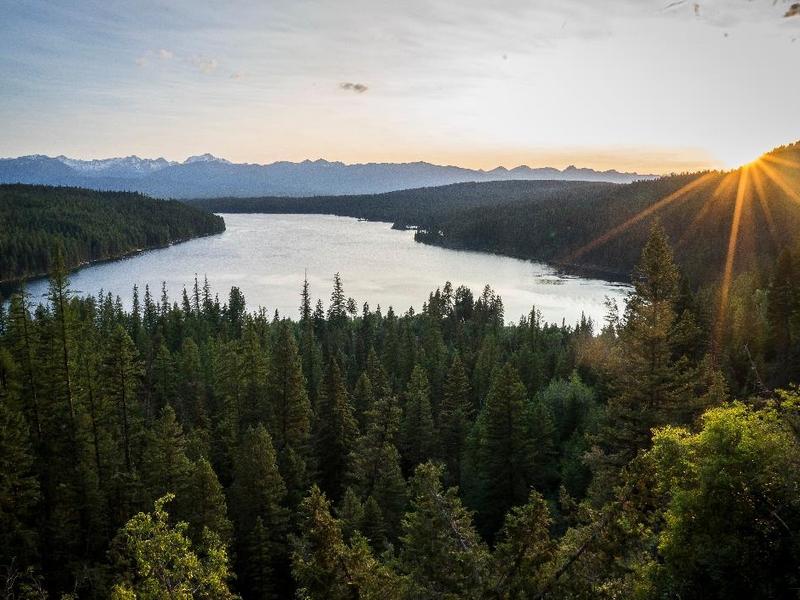 Would an industrial strength outdoor recreation resort 'enhance' Holland Lake?