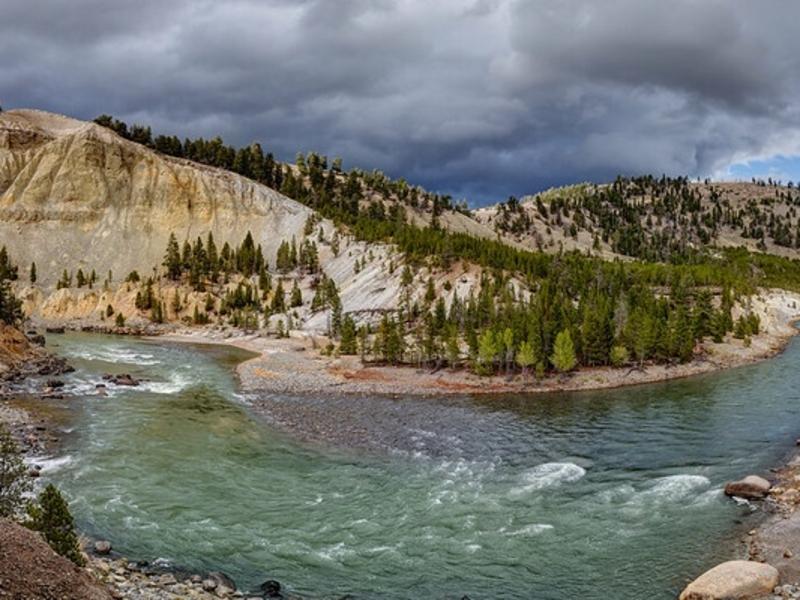 The Yellowstone River runs north from Yellowstone National Park nearly 700 miles to its confluence with the Missouri