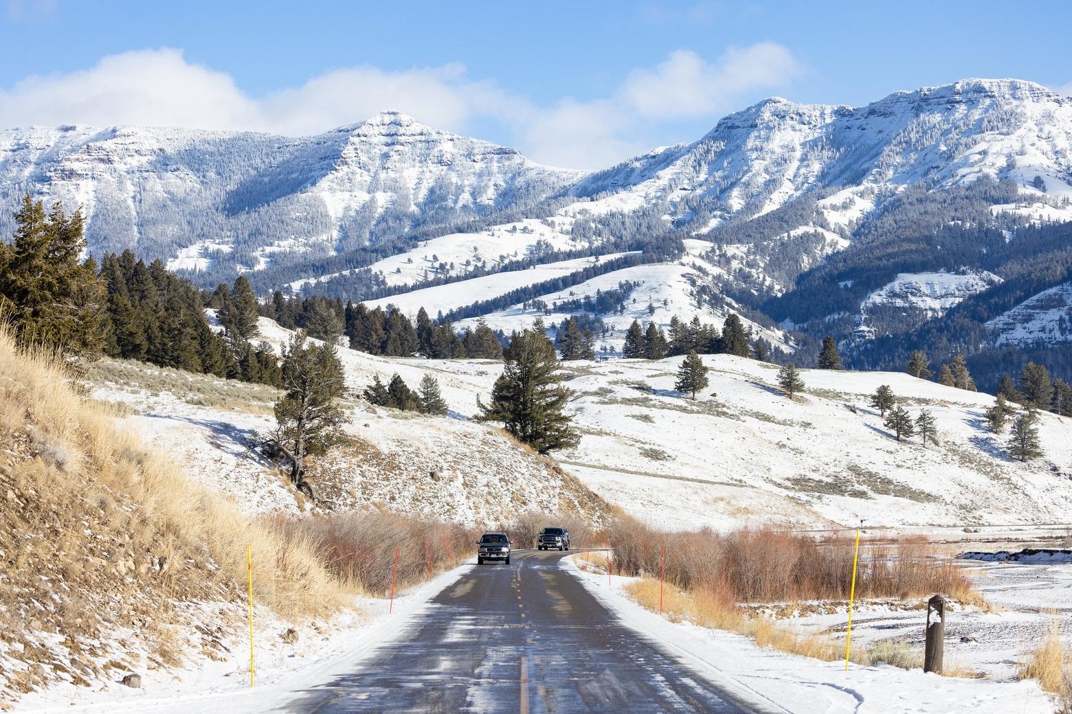 Bare hillsides and snow-free roads in Yellowstone's Lamar Valley, December 9, 2023. Photo by Jacob W. Frank/NPS